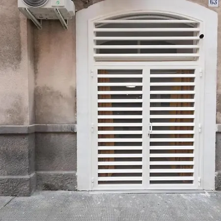 Comfortable In With Modern Amenities Apartment