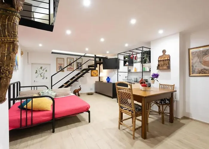 Comfortable In With Modern Amenities *